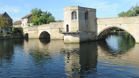 Bridging the gap: a value-based approach to maintenance enabling better-informed decisions